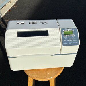 Zojirushi Home Bakery BBCC-X20 Bread Maker Machine 2lb Double Paddle